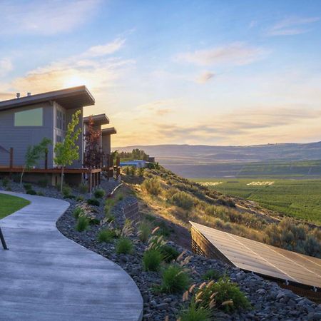 Отель Lone Point Cellars Brewster Экстерьер фото